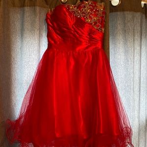 Red short prom/ball dress